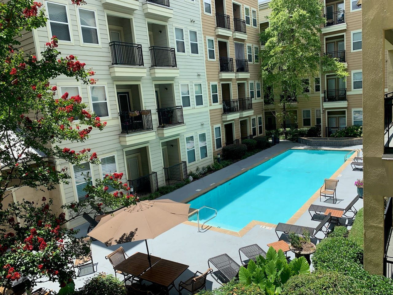 Pool - Grilling Station - 2020 5th Ave S