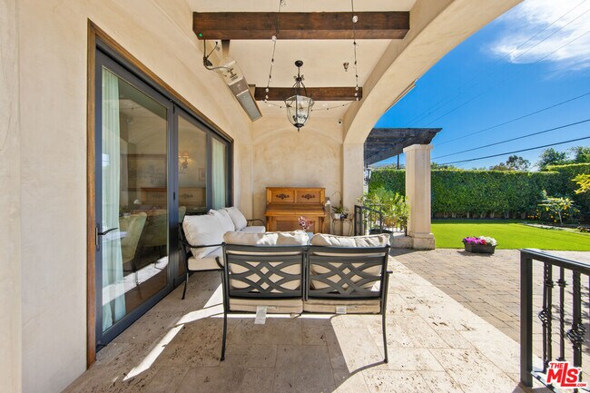 Building Photo - 1148 Centinela Ave