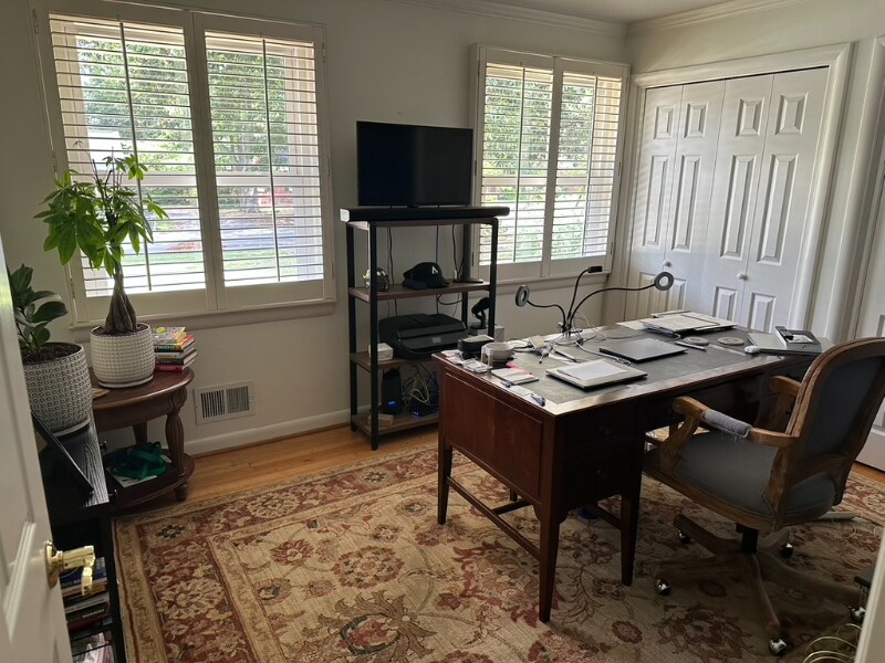 Building Photo - 749 Poinsettia St