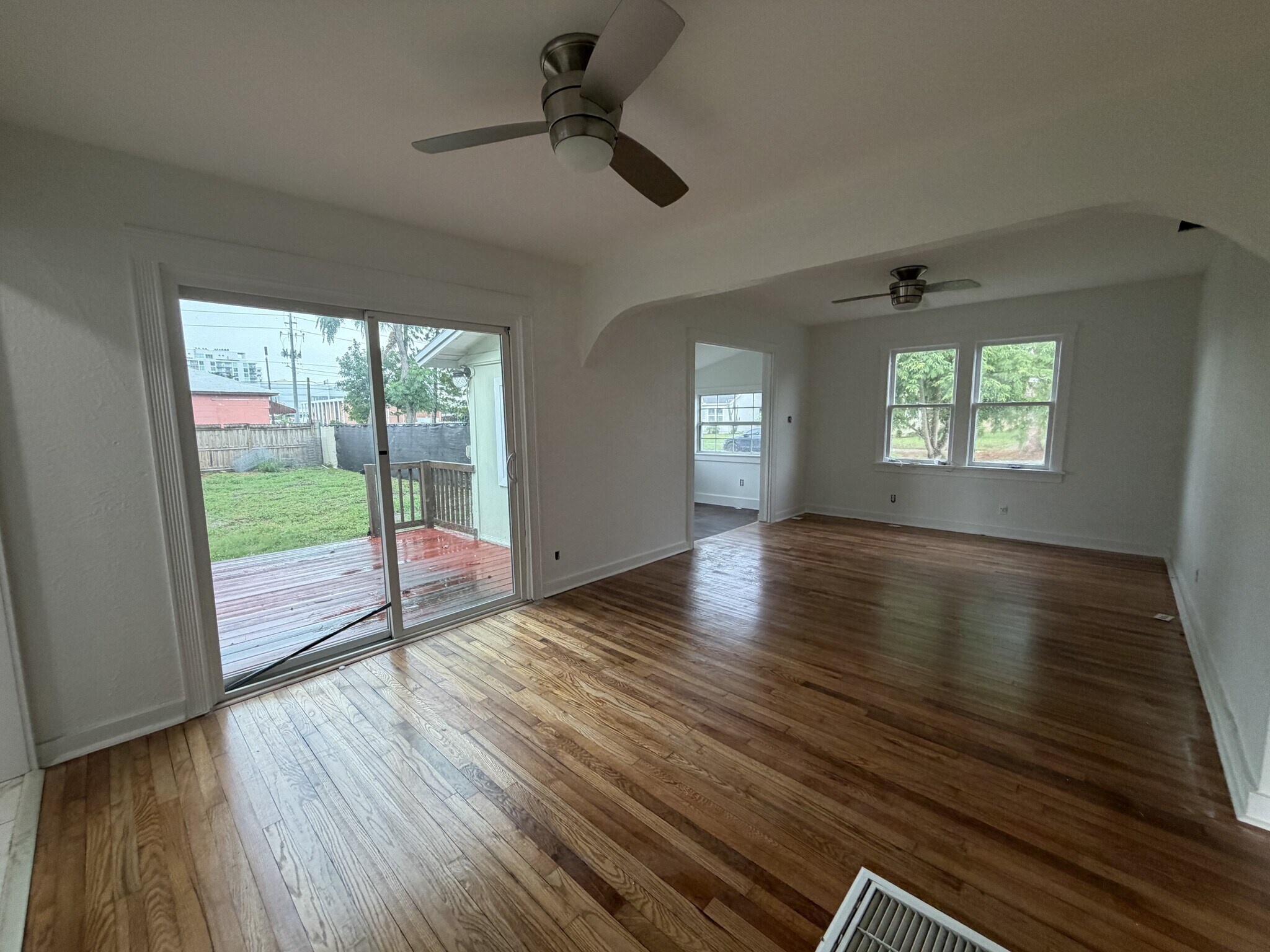 Building Photo - 2 Bed/1 Bath