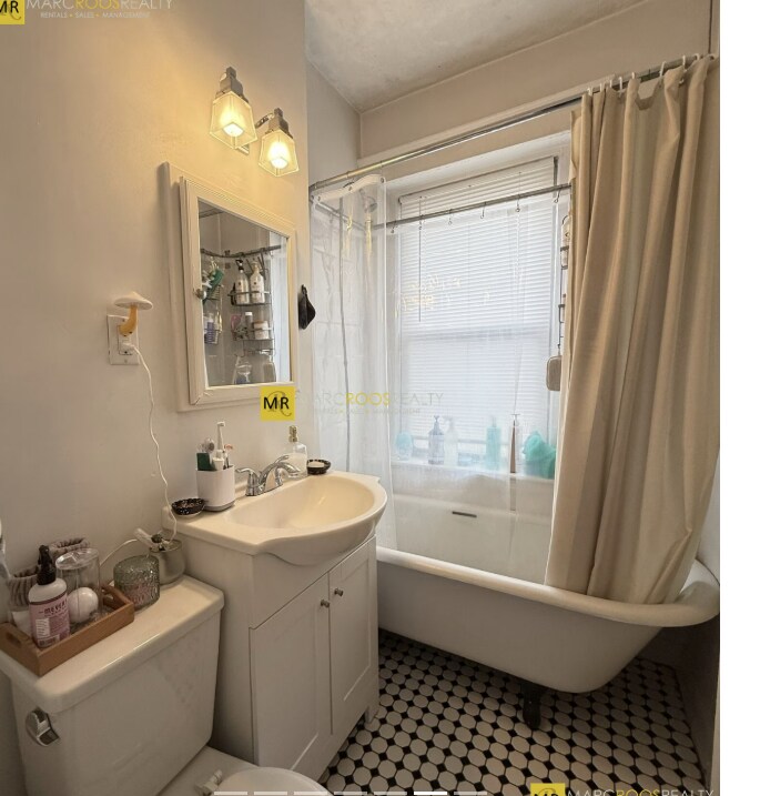 Building Photo - 120 Brainerd Rd