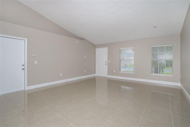 Building Photo - 1118 Chesterfield Ct