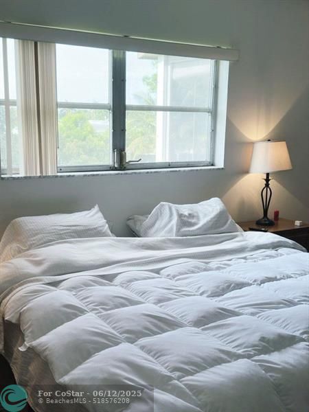 Building Photo - 7505 NW 5th Pl