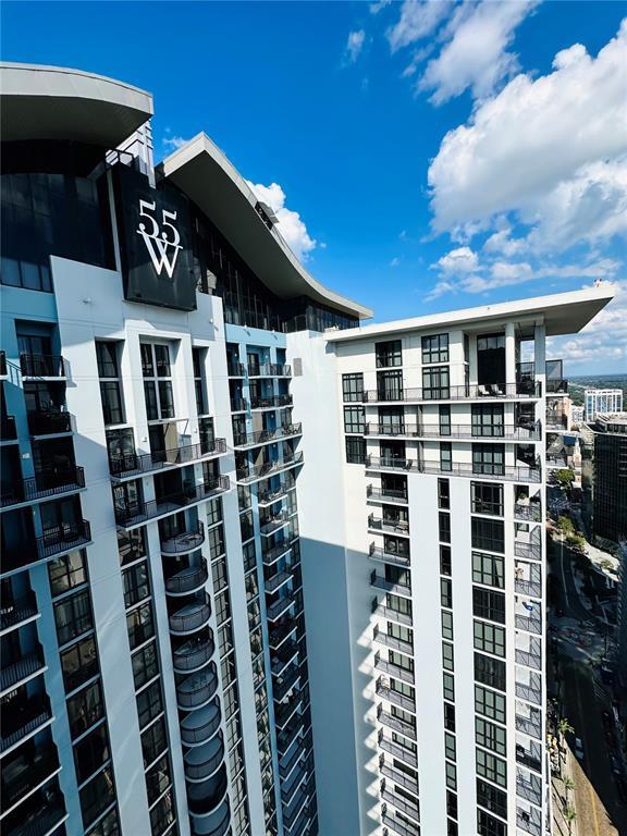 Building Photo - 55 W Church St