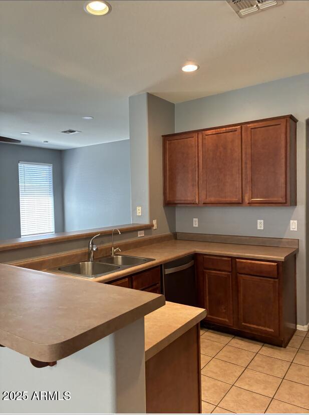 Building Photo - 4221 E Crest Ct