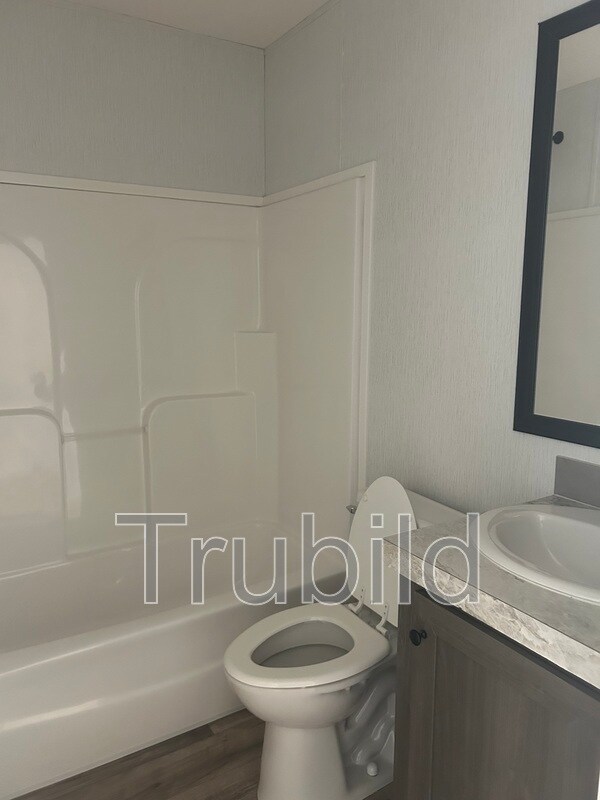 Building Photo - 96 Somerset Dr