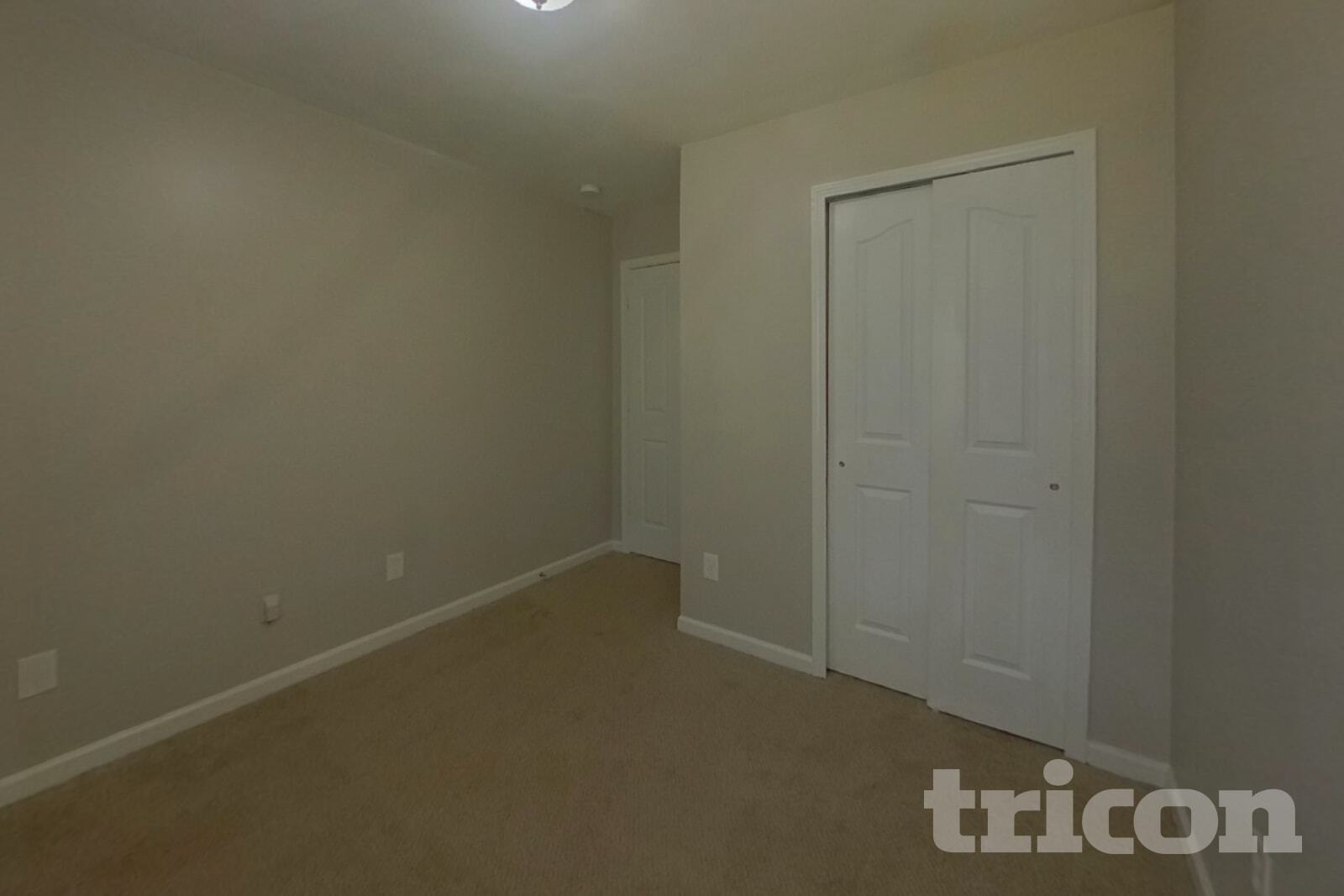 Building Photo - 4037 Dover Downs Dr