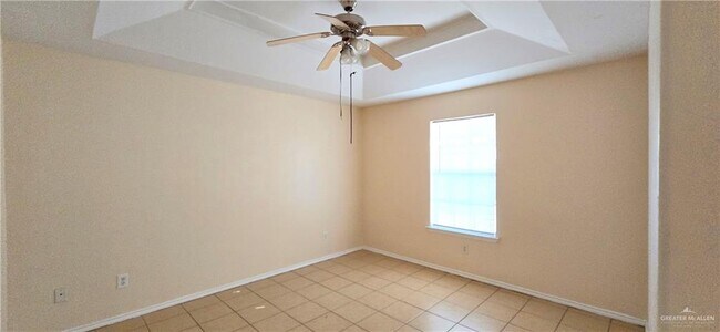 Building Photo - 1302 W Prosperity Dr