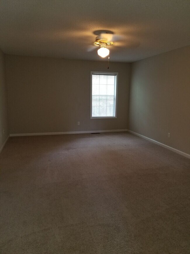 Building Photo - Foxchase Townhomes, Enterprise, AL