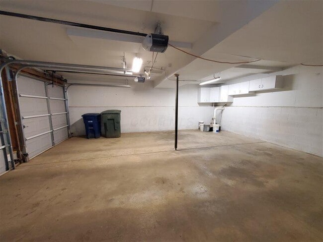 Building Photo - 3157 Millbury Ave