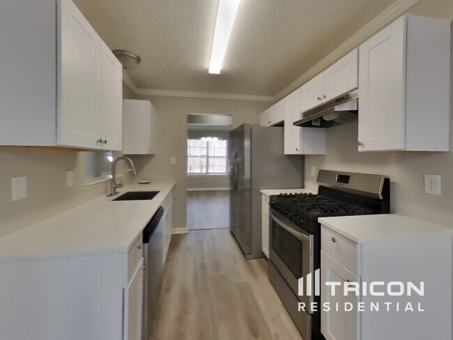 Building Photo - 65 Applewood Cir