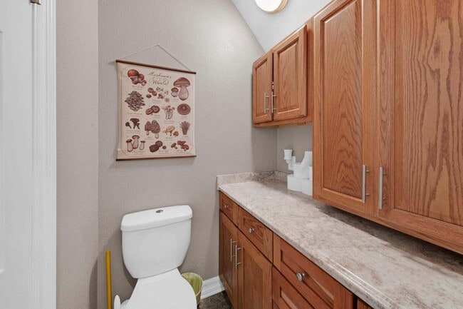 Building Photo - 2216 Calle De Pizzaro