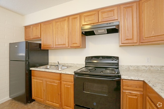 2BR, 1BA - Upgraded - 800 SF - Carlton Court