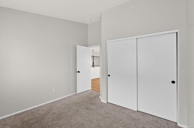 Building Photo - 41628 W Hillman Dr