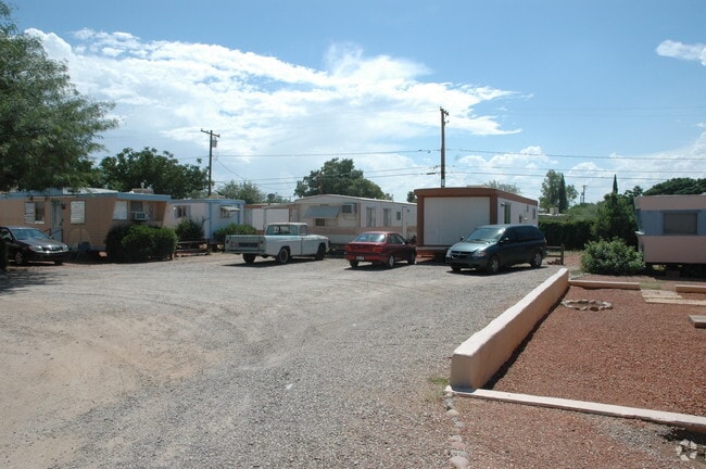 Building Photo - 3334-3342 E Benson Hwy