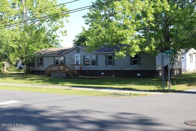 Primary Photo - 5011 Lake Dr