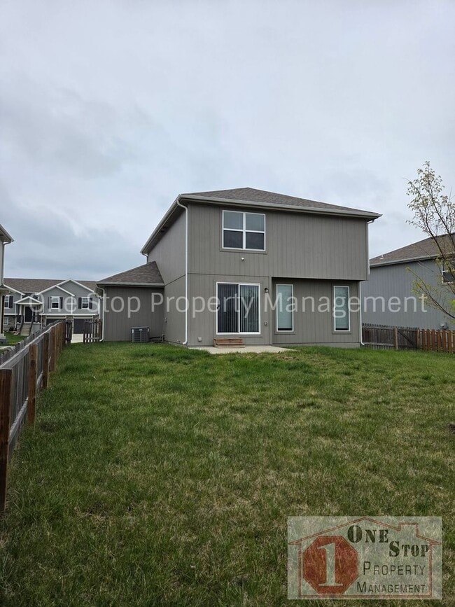 Building Photo - Beautiful 4 Bedroom 4 Bathroom in Belton!
