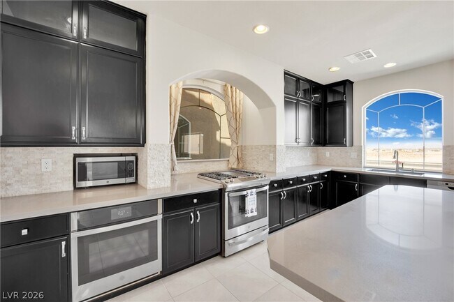 Building Photo - 9770 Hawk Crest St