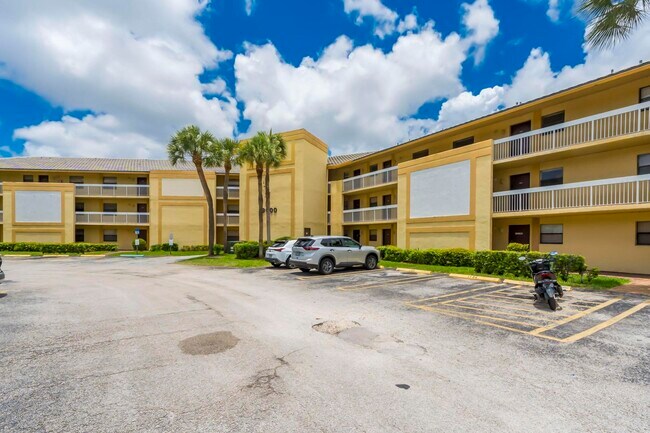 Building Photo - 9000 NW 28th Dr