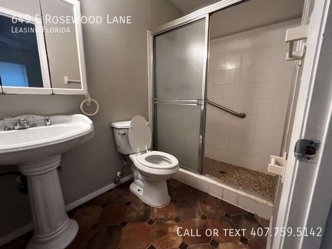Building Photo - Renovated 3 bedroom 2 bathroom condo