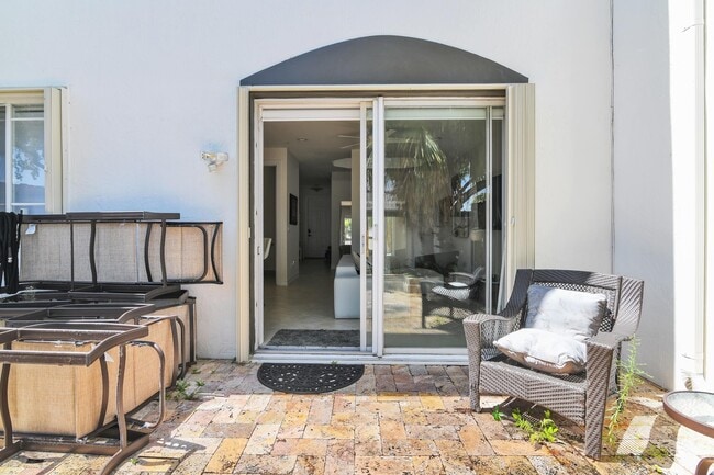 Building Photo - 4020 Murano Bay Dr