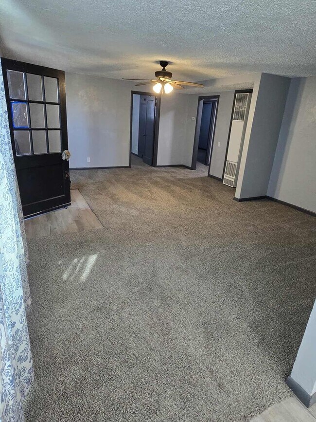 Building Photo - Soda Triplex