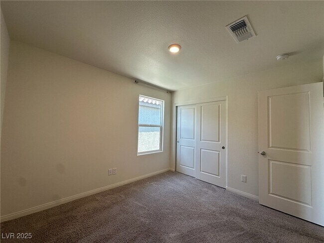 Building Photo - 6988 Sylmar Ave