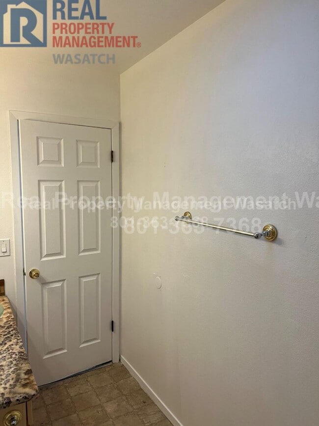 Building Photo - 835 S 835 E