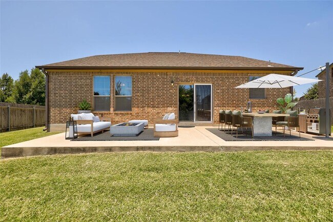 Building Photo - 841 Water Hyacinth Loop