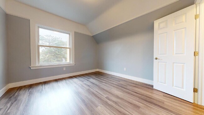 Building Photo - "Lake Street Victorian w/ Classic Charm & Modern Updates 3-Bed 2.5 Baths in one of SF's highly so...