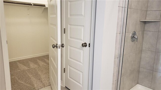 Building Photo - 1311 Hazleton Cove