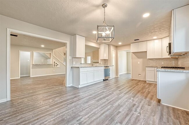Building Photo - 3615 Highfalls Dr