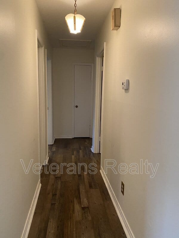 Building Photo - 2411 Sunkist Country Club Rd