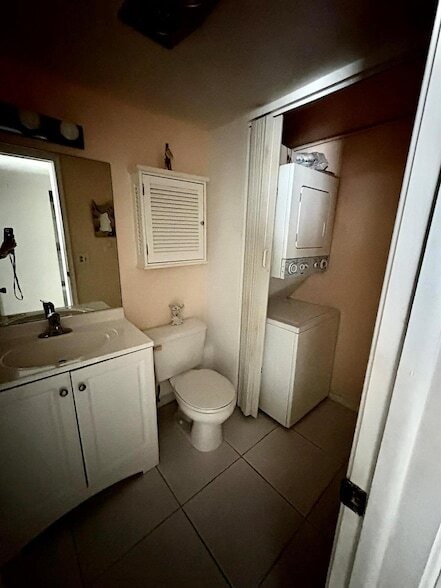 Building Photo - 98 Stratford H