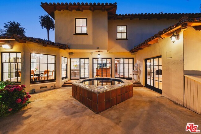 Building Photo - 324 Marguerita Ave