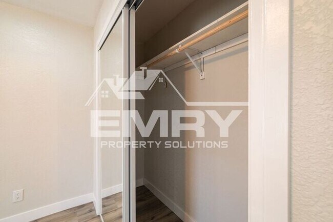 Building Photo - Available for rent in Lynwood 2 Bed 2 Bath...