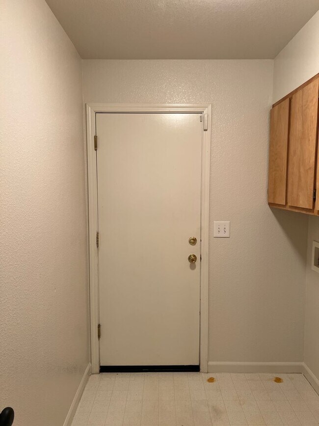 Building Photo - 4501 Waitsfield Cir