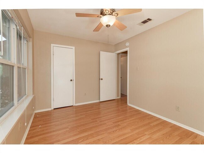 Building Photo - 12320 Scribe Dr