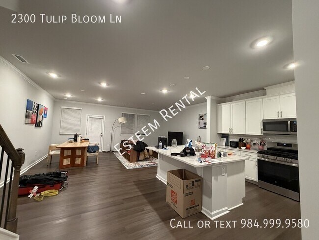 Building Photo - 2300 Tulip Bloom Ln