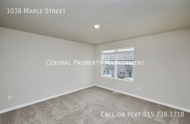 Building Photo - 1038 Maple St