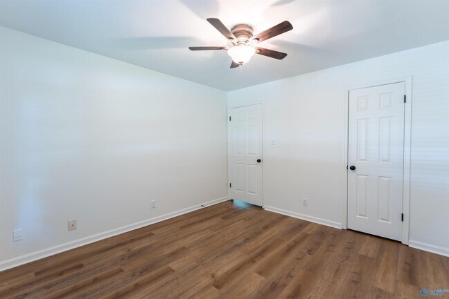 Building Photo - 7513 SW Clubfield Dr