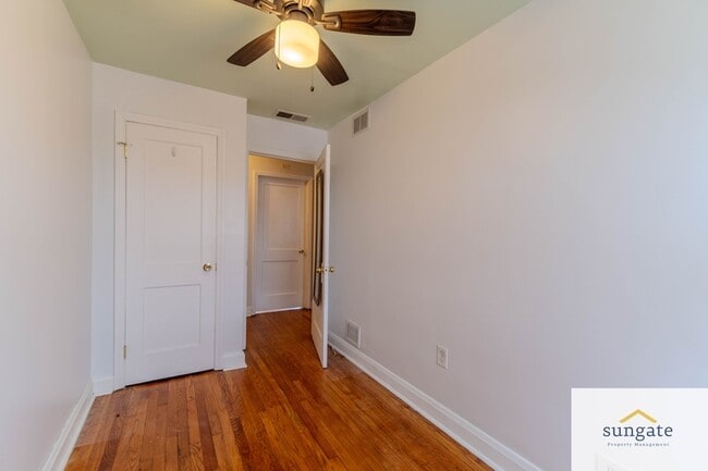 Building Photo - 8666 Oak Rd