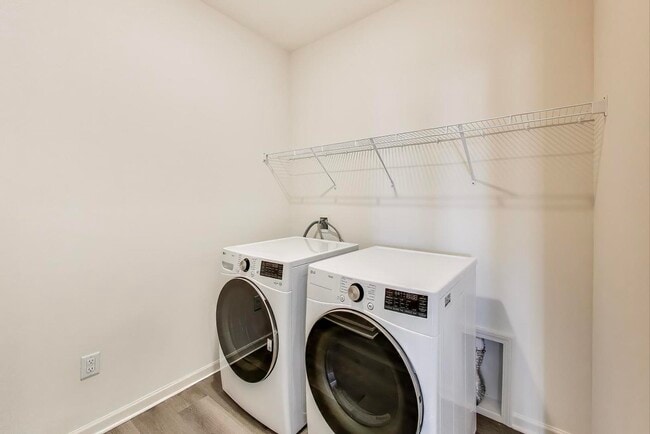 Building Photo - 6443 Juniper Dr