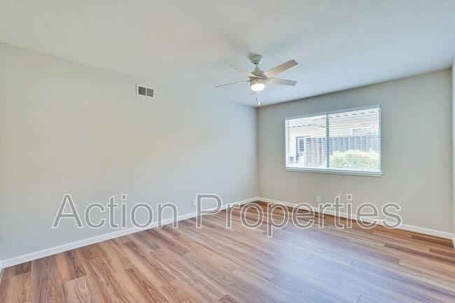 Building Photo - 1662 Merriton Ct