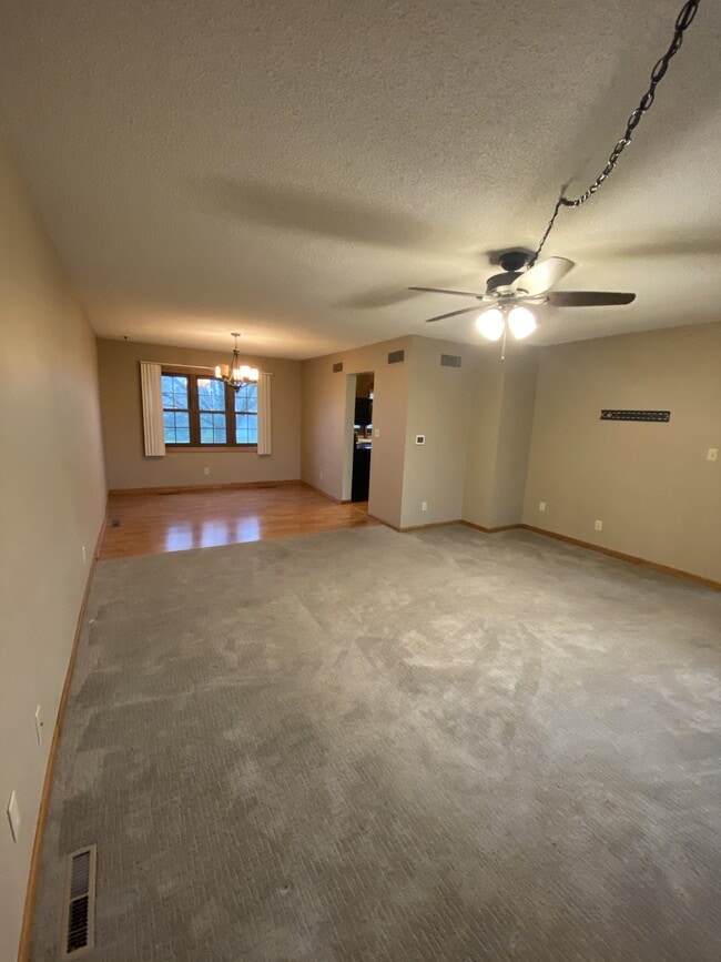 Building Photo - 702 E Ohio St