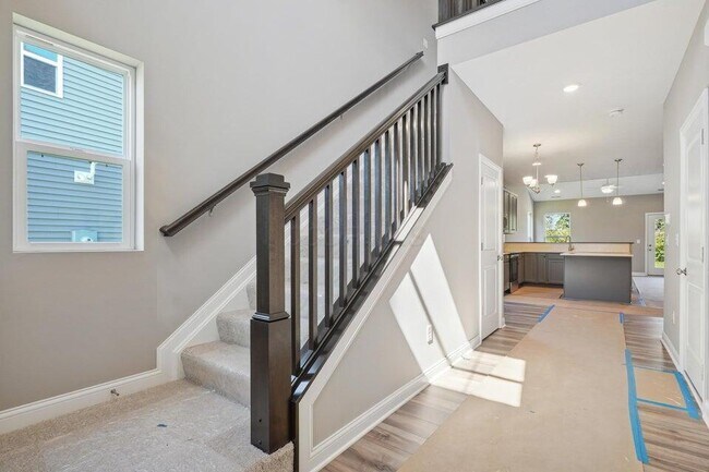 Building Photo - 7074 Unitas Lp