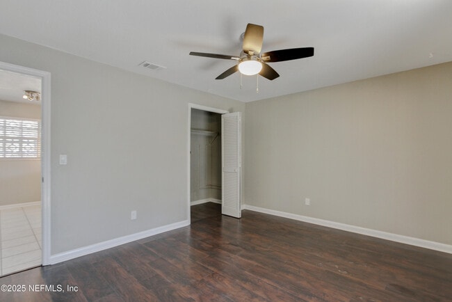 Building Photo - 748 Foxbriar Cove