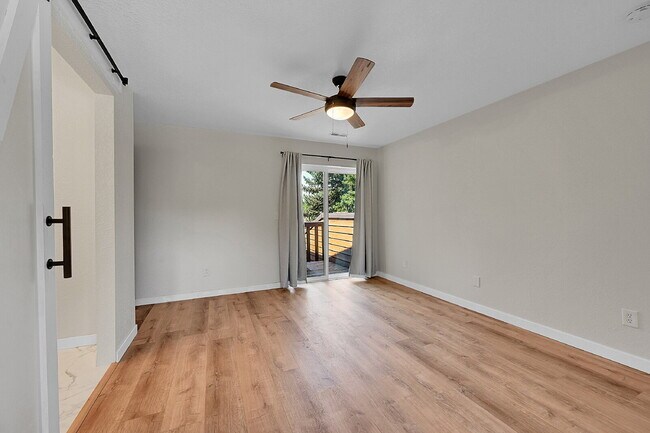 Building Photo - $2,295.00, 2 Bed 2 Bath Condo in Westminster!