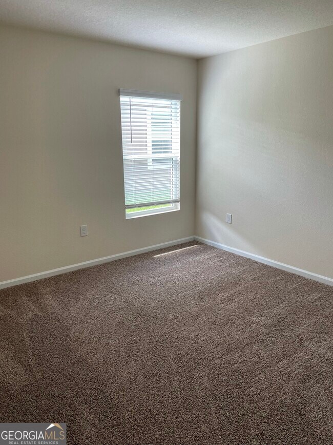 Building Photo - 127 Teakwood Dr