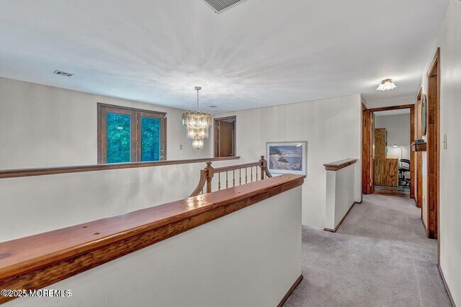 Building Photo - 718 E Veterans Hwy